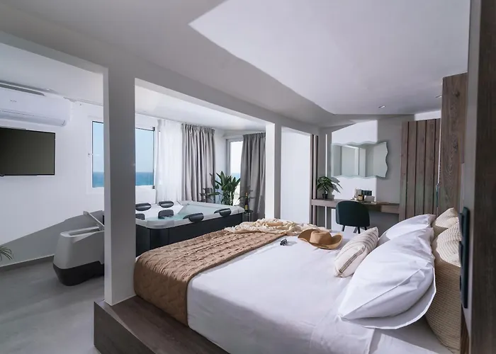 Alcyone Studios And Apartments